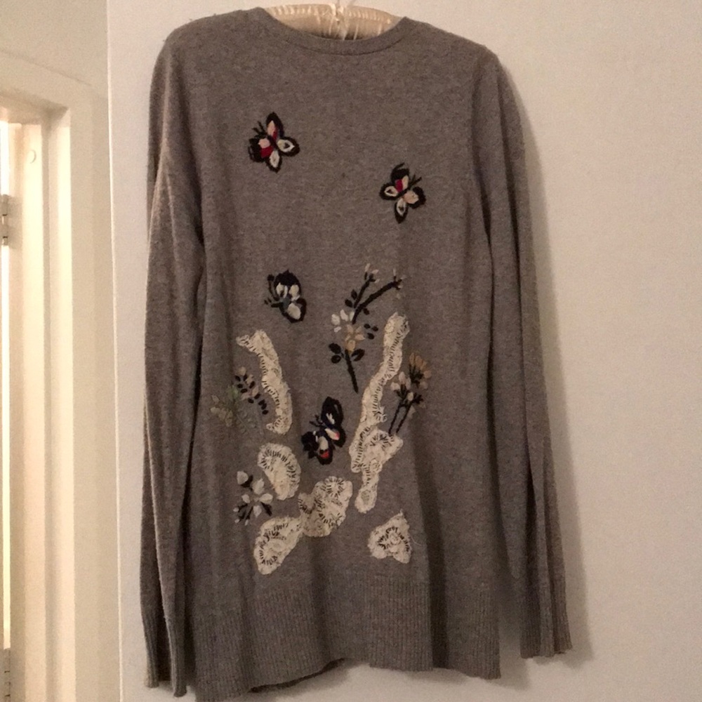 Karen Nicol L gray cardigan w/embroidered details